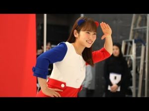 川栄李奈、犬耳カチューシャ姿でダンス